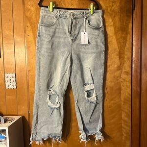 RISEN Distressed Jeans